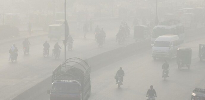 Pakistan air pollution: Two days ago, AQI in Lahore crossed 1900 Pakistan air pollution: Two days ago, AQI in Lahore crossed 1900