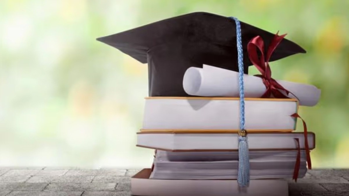 The Higher Education Department will launch a single portal called "PM-Vidyalaxmi" where students can easily apply for education loans and interest subvention from all banks. The Higher Education Department will launch a single portal called "PM-Vidyalaxmi" where students can easily apply for education loans and interest subvention from all banks.