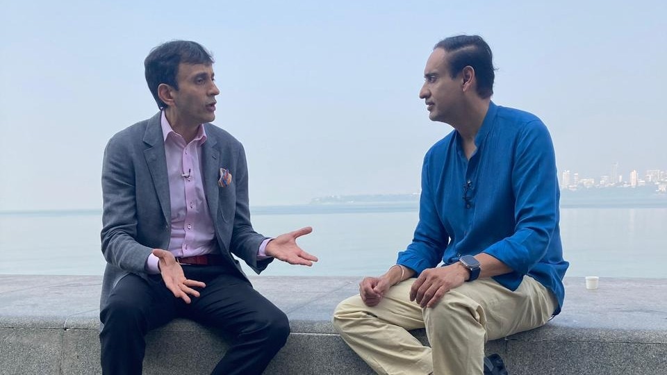 Sharma notes that this back-and-forth between parties—Republican and Democrat—marks the fourth straight shift in presidential control, something the U.S. hasn’t seen since the late 19th century. Sharma notes that this back-and-forth between parties—Republican and Democrat—marks the fourth straight shift in presidential control, something the U.S. hasn’t seen since the late 19th century.