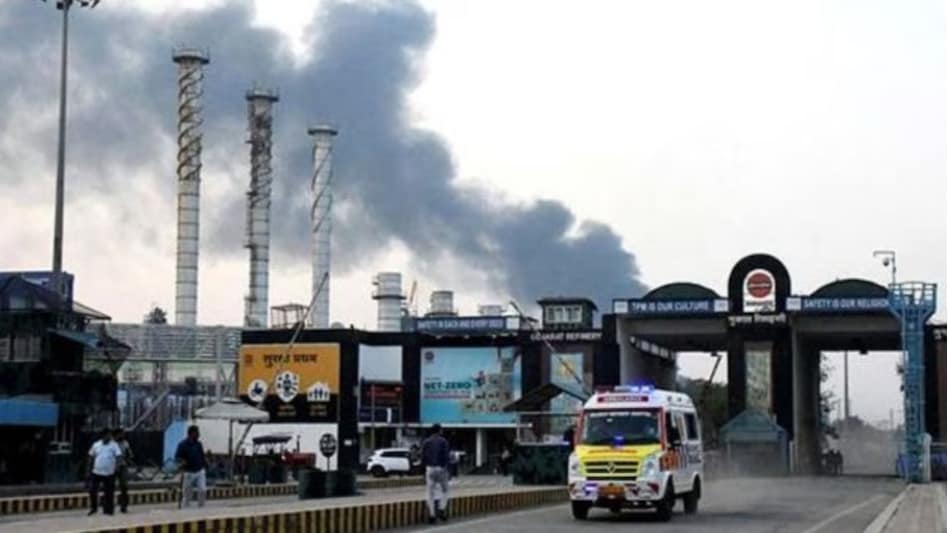 The fire broke out at around 3:30 pm (Reuters) The fire broke out at around 3:30 pm (Reuters)