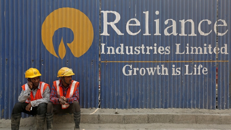 Reliance Industries to invest Rs 65,000 crore in Andhra Pradesh Reliance Industries to invest Rs 65,000 crore in Andhra Pradesh