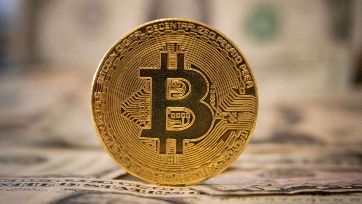 Some estimates have predicted a $1 billion inflow into BTC spot ETFs in the next three months and $100 billion by the end of 2024 Some estimates have predicted a $1 billion inflow into BTC spot ETFs in the next three months and $100 billion by the end of 2024