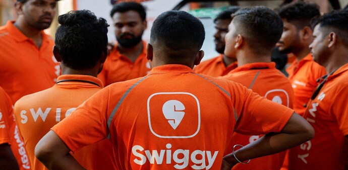 HDFC Institutiuonal Equities said Swiggy's Instamart has fallen behind Zomato's Blinkit in both growth (FY24 GOV YoY growth at 58 per cent against Blinkit’s 93 per cent) and efficiency. HDFC Institutiuonal Equities said Swiggy's Instamart has fallen behind Zomato's Blinkit in both growth (FY24 GOV YoY growth at 58 per cent against Blinkit’s 93 per cent) and efficiency.
