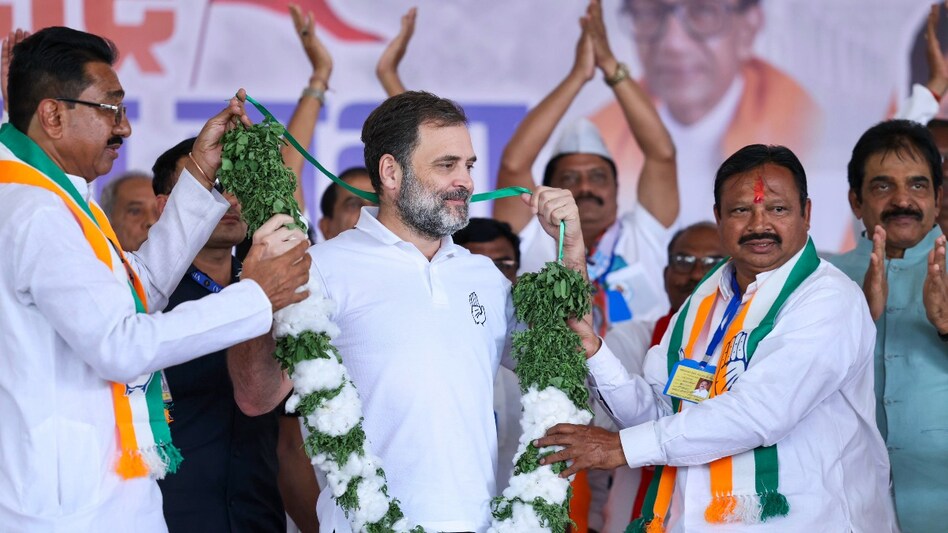 LoP in Lok Sabha and Congress leader Rahul Gandhi being felicitated during a public meeting ahead of Maharashtra Assembly elections, at Dhamangaon in Amravati district on November 16. LoP in Lok Sabha and Congress leader Rahul Gandhi being felicitated during a public meeting ahead of Maharashtra Assembly elections, at Dhamangaon in Amravati district on November 16.