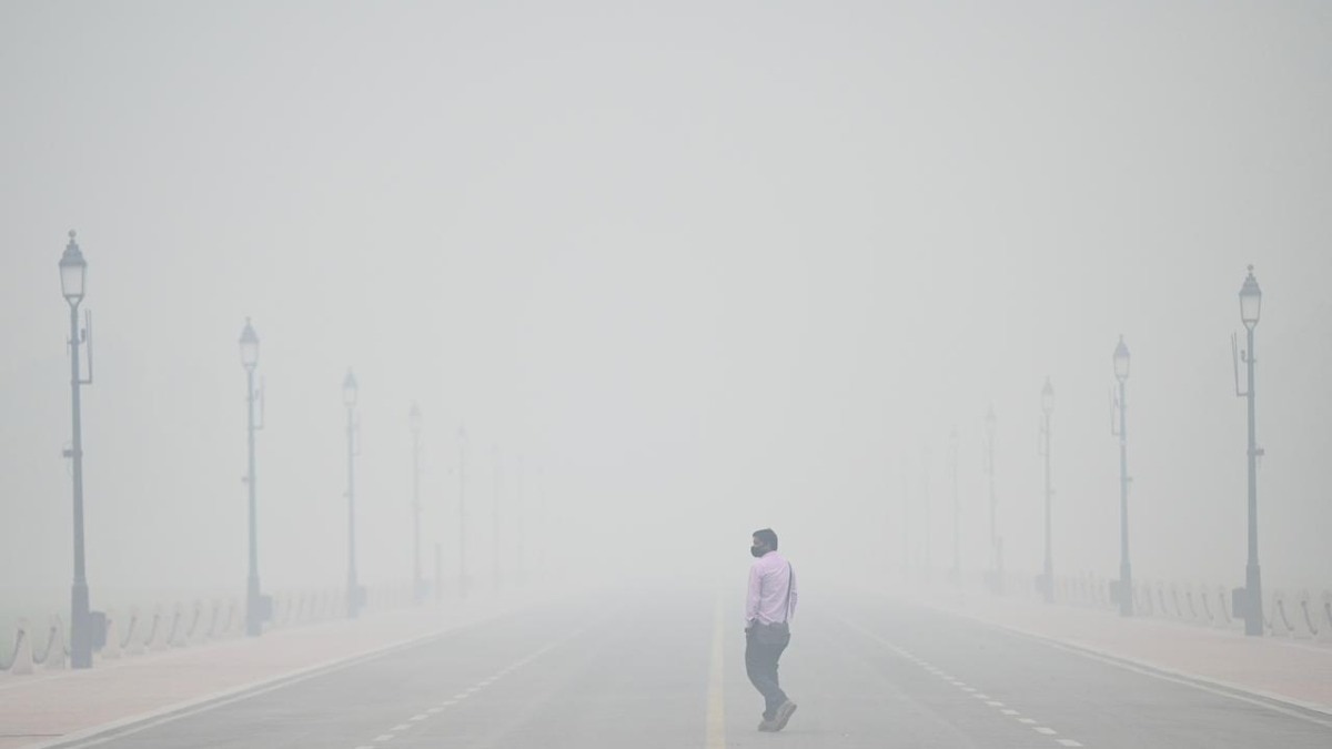 Delhi air pollution: Corporate offices adopt WFH measures/Photo Credit: Arun Kumar, India Today Delhi air pollution: Corporate offices adopt WFH measures/Photo Credit: Arun Kumar, India Today