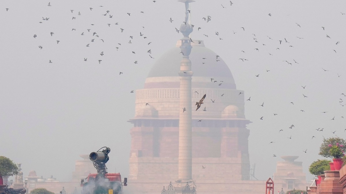 Delhi govt asks its departments, private offices to ensure 50% staff WFH due to pollution Delhi govt asks its departments, private offices to ensure 50% staff WFH due to pollution