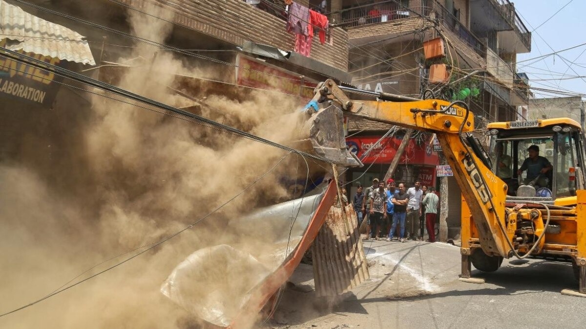 'I think my heart will stop': Shops, businesses belonging to Kashmiri Pandits demolished in Jammu, huge political storm erupts