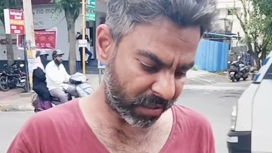 The videos, which have since gone viral, show the man speaking on a range of topics, from meditation to David Hume’s philosophy and Albert Einstein’s theories. The videos, which have since gone viral, show the man speaking on a range of topics, from meditation to David Hume’s philosophy and Albert Einstein’s theories.