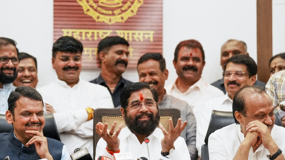 BJP has emerged as the largest party with 132 seats in Maharashtra BJP has emerged as the largest party with 132 seats in Maharashtra