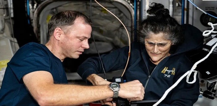 NASA flight controllers later confirmed that the station’s atmosphere had returned to normal by Sunday, November 24. NASA flight controllers later confirmed that the station’s atmosphere had returned to normal by Sunday, November 24.