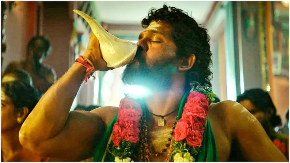 Pushpa 2 advance booking: The film's Hindi version sold more than 1 lakh tickets in over 24 hours at leading multiplex chains across India. Pushpa 2 advance booking: The film's Hindi version sold more than 1 lakh tickets in over 24 hours at leading multiplex chains across India.