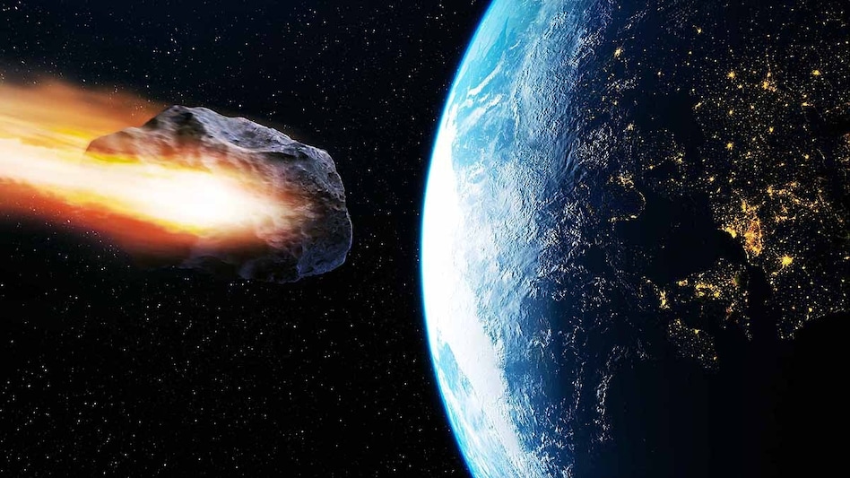 Asteroid moving fast towards Earth, on collision course, expected to hit at 9:45 PM IST tonight Asteroid moving fast towards Earth, on collision course, expected to hit at 9:45 PM IST tonight