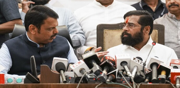 Shiv Sena leader Eknath Shinde is set to be sworn in as Maharashtra's deputy chief minister on Thursday at Mumbai's Azad Maidan. Shiv Sena leader Eknath Shinde is set to be sworn in as Maharashtra's deputy chief minister on Thursday at Mumbai's Azad Maidan.