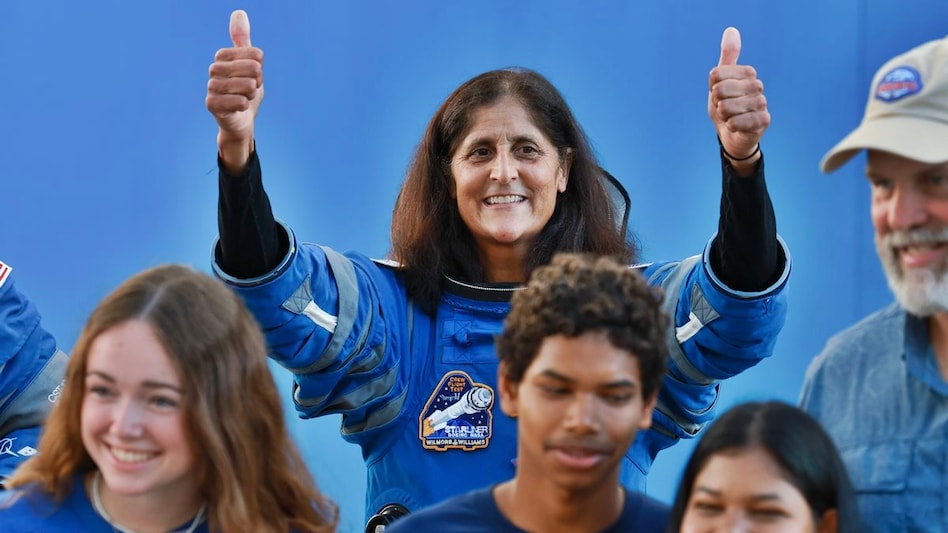 Williams fielded questions from curious students, blending education with a touch of wonder. Williams fielded questions from curious students, blending education with a touch of wonder.