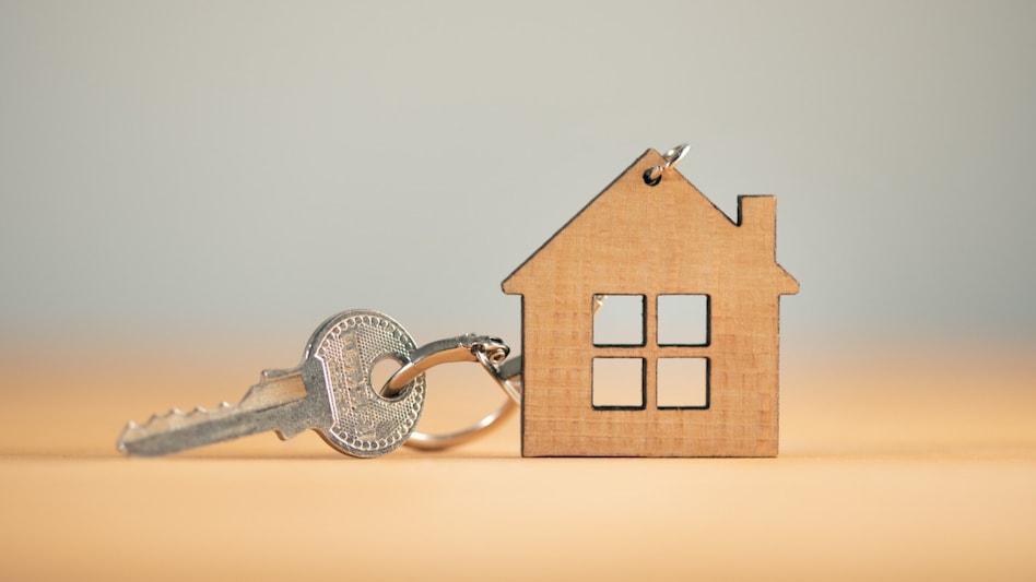 Should you opt for pre-EMI, full EMI or redeem your equity portfolio to buy a house? Should you opt for pre-EMI, full EMI or redeem your equity portfolio to buy a house?