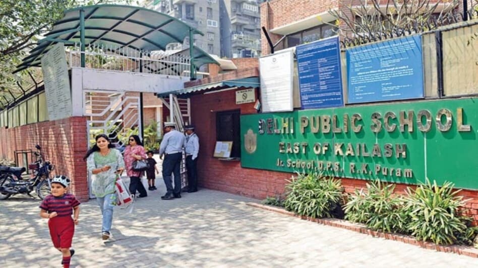 Three Delhi schools receive bomb threats via email Three Delhi schools receive bomb threats via email