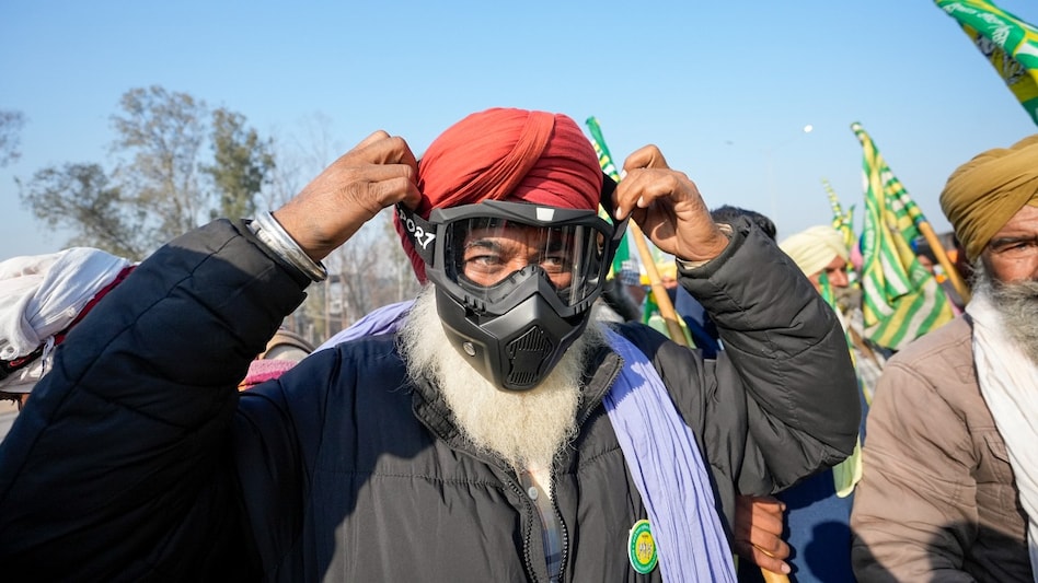 Farmers’ protest: Haryana suspends mobile internet and bulk SMS services in 12 villages of Ambala Farmers’ protest: Haryana suspends mobile internet and bulk SMS services in 12 villages of Ambala