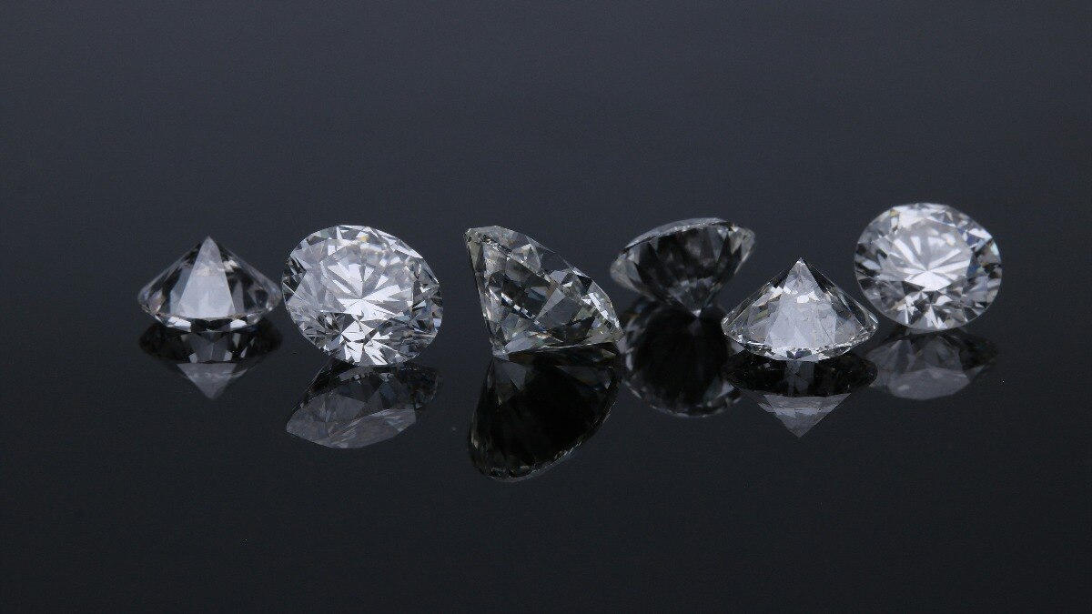 Incorporated in 1999, International Gemmological Institute is a globally recognized organization certifying and grading diamonds, gemstones, and jewellery. Incorporated in 1999, International Gemmological Institute is a globally recognized organization certifying and grading diamonds, gemstones, and jewellery.