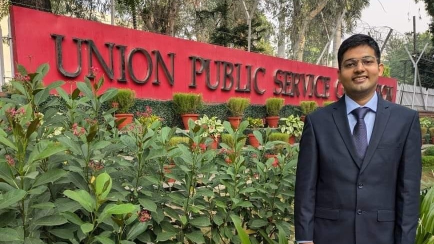 UPSC ESE topper Himanshu Thapliyal’s inspiring rise from JEE rank 5,83,000 UPSC ESE topper Himanshu Thapliyal’s inspiring rise from JEE rank 5,83,000