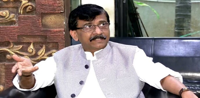 The incident occurred around 9 am outside Raut's "Maitri" bungalow. The incident occurred around 9 am outside Raut's "Maitri" bungalow.