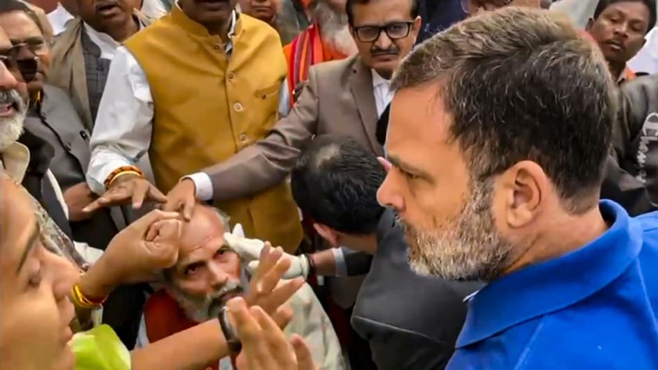 Two BJP MPs were injured in the scuffle that broke out outside the Parliament. Two BJP MPs were injured in the scuffle that broke out outside the Parliament.