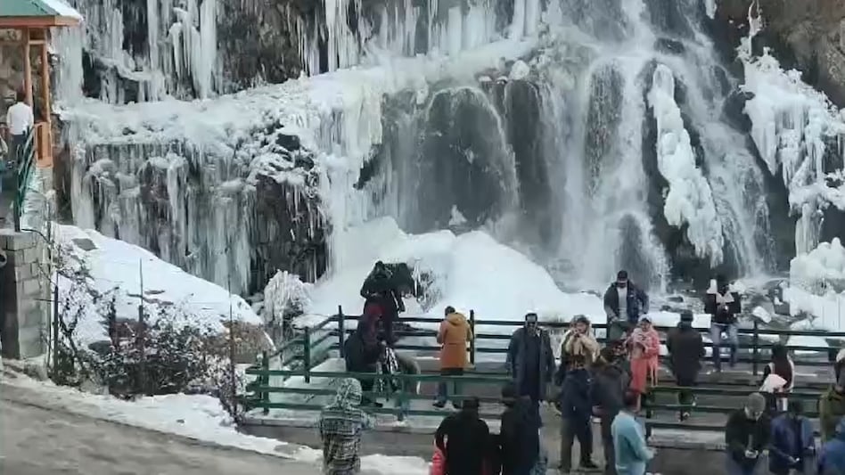 In Kashmir and other higher-altitude regions, freezing temperatures have caused water pipes to freeze and disrupted hydropower generation. In Kashmir and other higher-altitude regions, freezing temperatures have caused water pipes to freeze and disrupted hydropower generation.