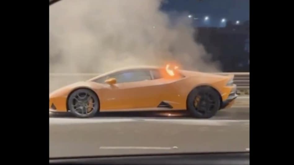 Lamborghini catches fire on Mumbai road, video goes viral Lamborghini catches fire on Mumbai road, video goes viral