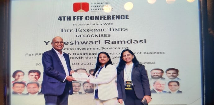 Highest AUM Awards to Smita Investment Services in FFF Conference (Mumbai - MH) Highest AUM Awards to Smita Investment Services in FFF Conference (Mumbai - MH)