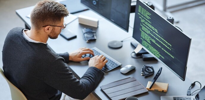 Starting at a top IT company with a salary of Rs 3.5 LPA, the individual moved to a Big 4 firm as a Data Engineer, where their salary increased to Rs 11 LPA. Starting at a top IT company with a salary of Rs 3.5 LPA, the individual moved to a Big 4 firm as a Data Engineer, where their salary increased to Rs 11 LPA.