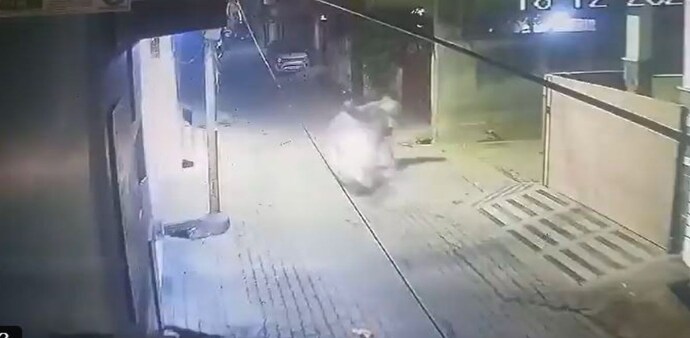 His erratic behavior, which reportedly included slapping strangers over the past couple of months, gained police attention after several complaints and the circulation of videos on social media. His erratic behavior, which reportedly included slapping strangers over the past couple of months, gained police attention after several complaints and the circulation of videos on social media.