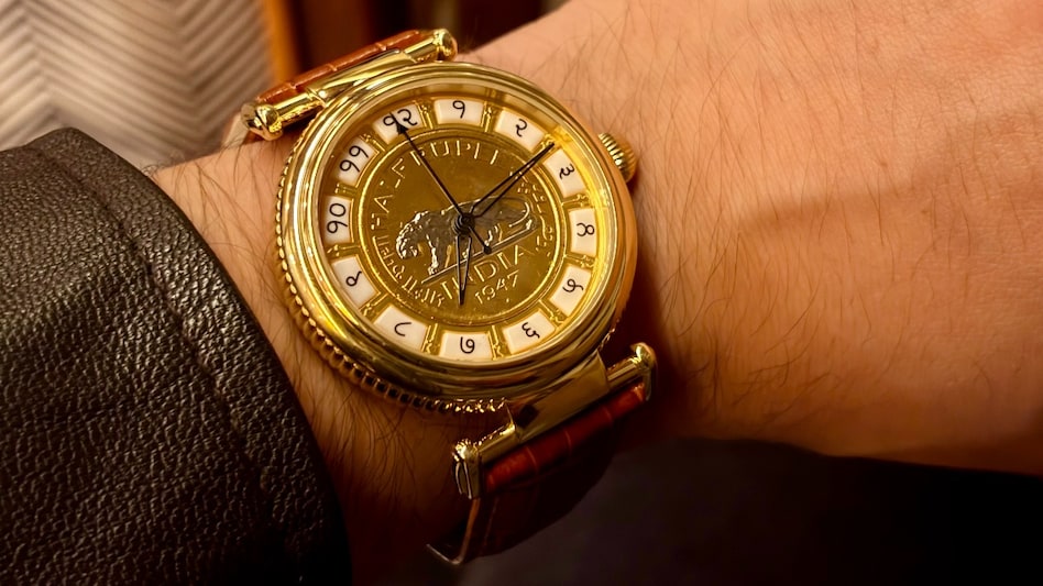 Devanagari Baagh III Gold Plated Devanagari Baagh III Gold Plated