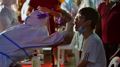 Symptoms of HMPV include cough, fever and runny nose among others. Symptoms of HMPV include cough, fever and runny nose among others.