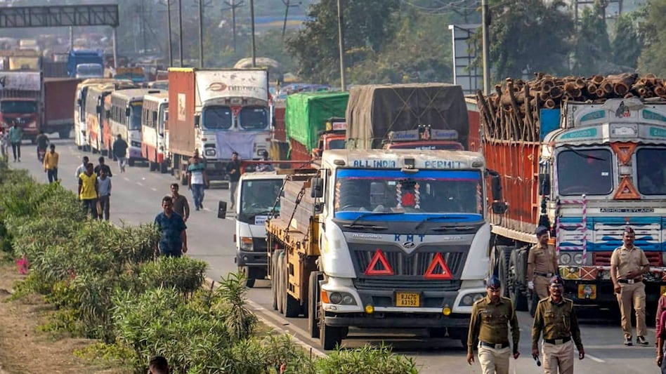 Truck drivers' working hours to be now tracked via an Aadhaar-linked system Truck drivers' working hours to be now tracked via an Aadhaar-linked system