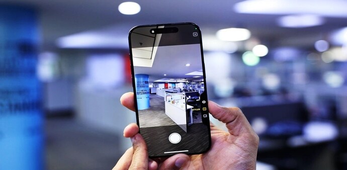 iPhone 16 Pro iPhone 16 Pro