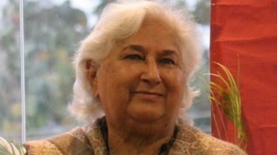 Bim’s contributions to FabIndia were instrumental. She curated its aesthetic, known for promoting handloom sarees and traditional silver jewelry. Bim’s contributions to FabIndia were instrumental. She curated its aesthetic, known for promoting handloom sarees and traditional silver jewelry.