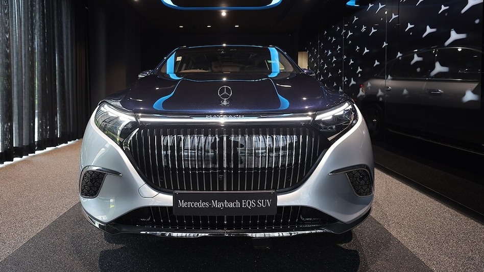 Iyer shared that Mercedes-Benz India has achieved over 30% of its sales from top-end vehicles, reflecting strong consumer interest in luxury cars. Iyer shared that Mercedes-Benz India has achieved over 30% of its sales from top-end vehicles, reflecting strong consumer interest in luxury cars.