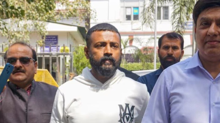 'I want to contribute...': Conman Sukesh Chandrashekar declares '₹7,640 crore income', seeks tax relief 'I want to contribute...': Conman Sukesh Chandrashekar declares '₹7,640 crore income', seeks tax relief