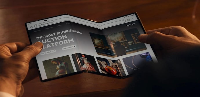 Huawei triple folding smartphone Huawei triple folding smartphone