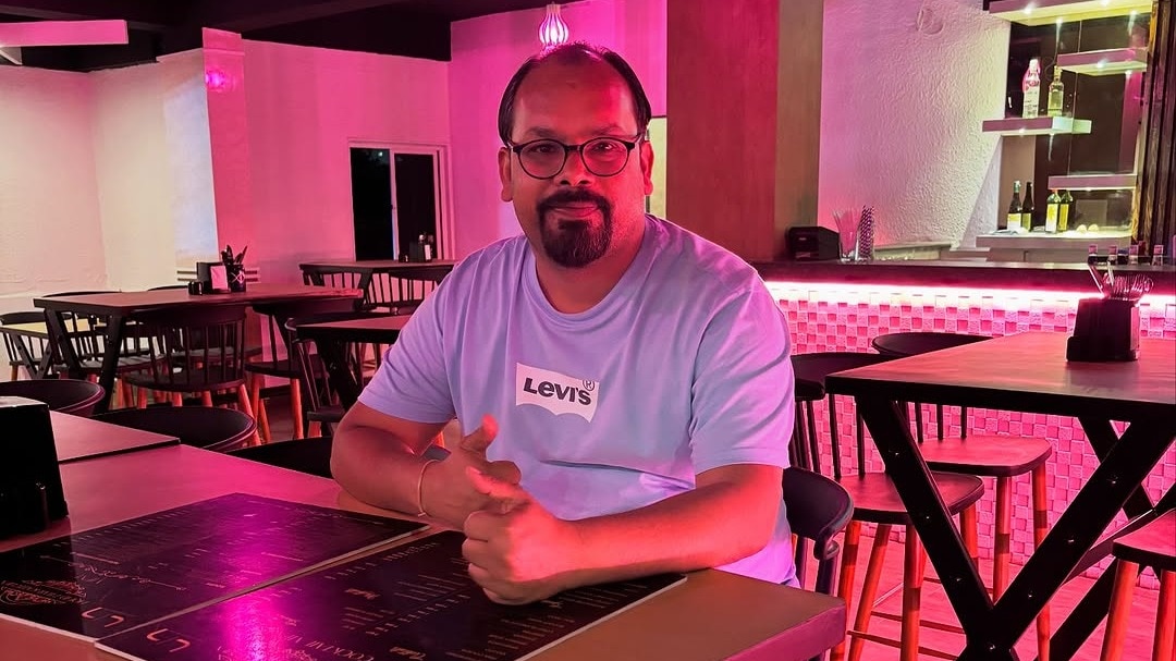 Pradeep Kumar Saini, currently a content creator on Youtube, reflected on his path to success, revealing that he was unable to gain admission to prestigious institutions (@iampradeepkumarsaini) Pradeep Kumar Saini, currently a content creator on Youtube, reflected on his path to success, revealing that he was unable to gain admission to prestigious institutions (@iampradeepkumarsaini)