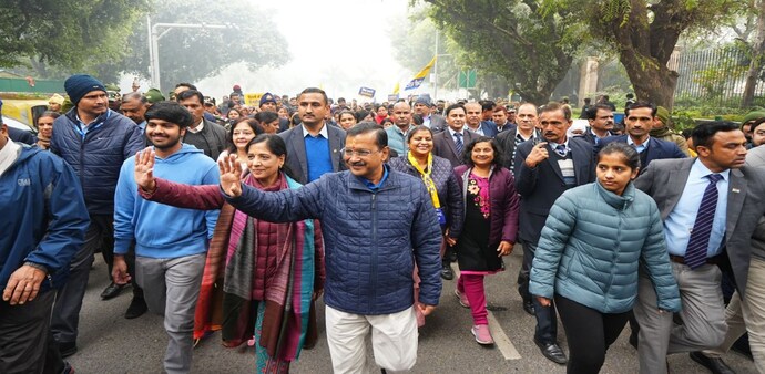 “BJP promised several ‘revdis’, PM should now say he was wrong in asserting ‘free ki revdi’ not good for country,” Kejriwal said in his first reaction to the manifesto. “BJP promised several ‘revdis’, PM should now say he was wrong in asserting ‘free ki revdi’ not good for country,” Kejriwal said in his first reaction to the manifesto.