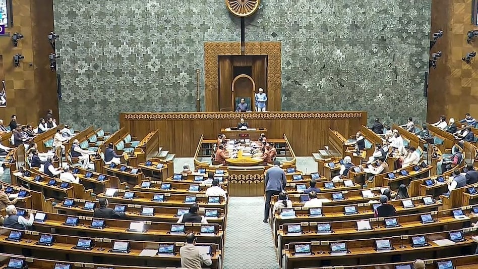 Netizens push for mandatory public service use Netizens push for mandatory public service use