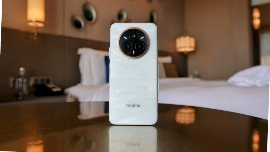 Realme 14 Pro+ Realme 14 Pro+