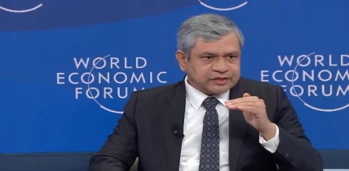 Vaishnaw lauded the integration of Indian state pavilions at Davos, calling it “a unified India’s pavilion.” Vaishnaw lauded the integration of Indian state pavilions at Davos, calling it “a unified India’s pavilion.”