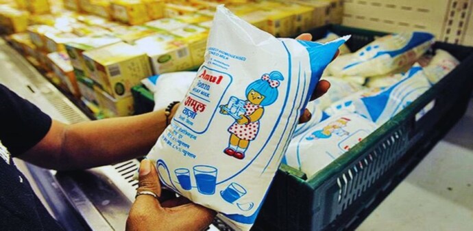 Amul reduces prices of its 1-litre packs of milk by Rs 1 Amul reduces prices of its 1-litre packs of milk by Rs 1