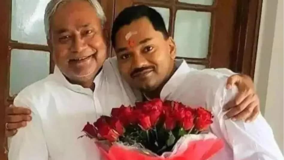 In July last year, Kumar brushed aside his claims of entry into politics. In July last year, Kumar brushed aside his claims of entry into politics.