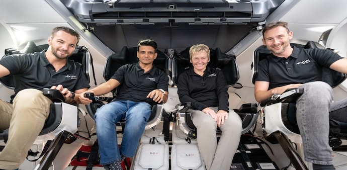(From left) Tibor Kapu of Hungary, ISRO astronaut Shubhanshu Shukla, former NASA astronaut Peggy Whitson, and ESA astronaut Sławosz Uznański-Wiśniewski of Poland.(Credit: SpaceX) (From left) Tibor Kapu of Hungary, ISRO astronaut Shubhanshu Shukla, former NASA astronaut Peggy Whitson, and ESA astronaut Sławosz Uznański-Wiśniewski of Poland.(Credit: SpaceX)