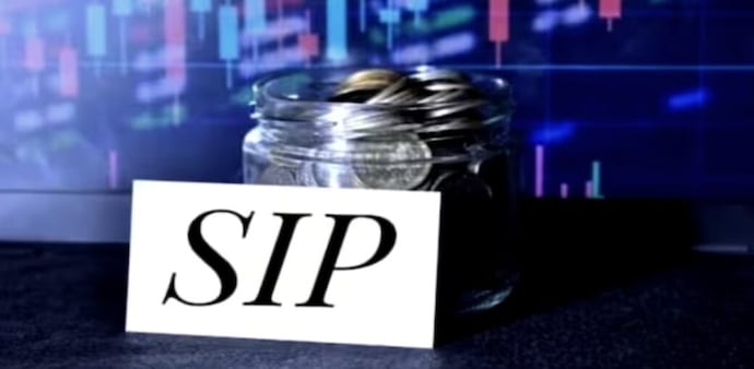 The survey underscored that the rise in retail participation through MFs is reflected in the doubling of unique investors from 2.9 crore in FY21 to 5.6 crore as of December 2024. The survey underscored that the rise in retail participation through MFs is reflected in the doubling of unique investors from 2.9 crore in FY21 to 5.6 crore as of December 2024.