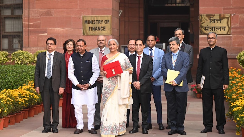 Govt to remove 7 tariff rates, to keep 8 rates under the revised structure Govt to remove 7 tariff rates, to keep 8 rates under the revised structure