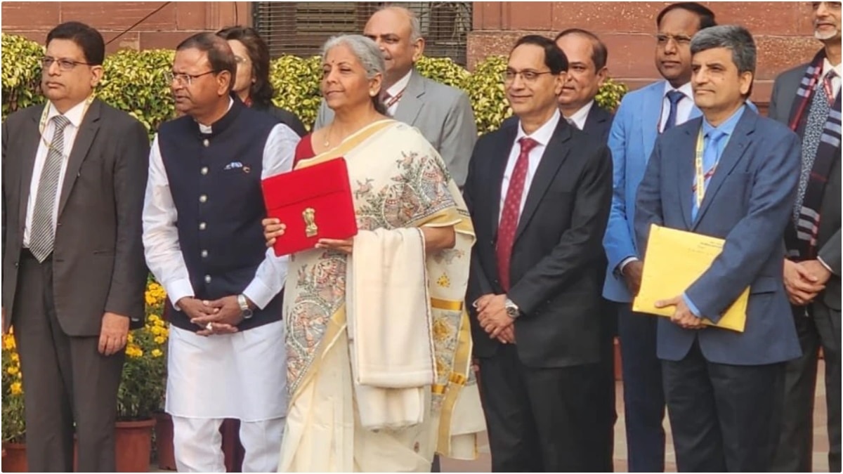 In the new income tax regime, Sitharaman has increased the exemption limit from Rs 7 lakh to Rs 12 lakh. In the new income tax regime, Sitharaman has increased the exemption limit from Rs 7 lakh to Rs 12 lakh.