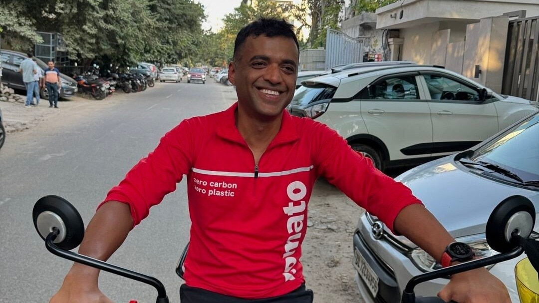 Deepinder Goyal says Zomato has hired two Chiefs of Staff Deepinder Goyal says Zomato has hired two Chiefs of Staff